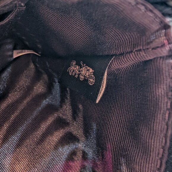 COACH BLACK FLORAL PVC LEATHER CORNER STITCH WRISTLET - Picture 7 of 8